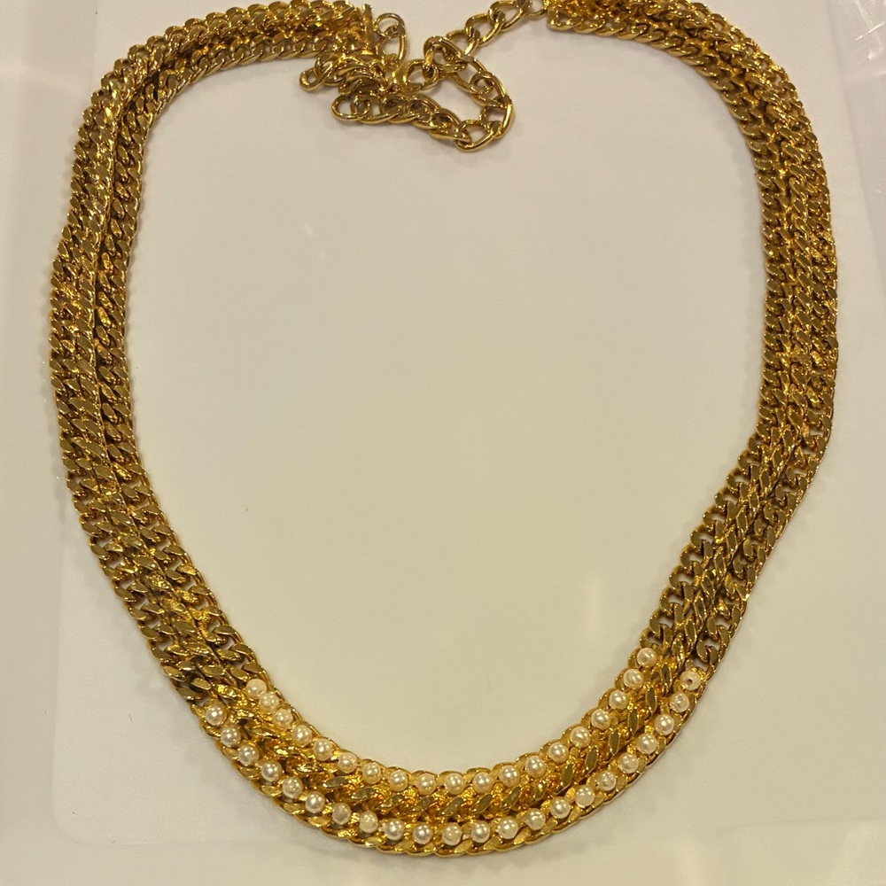 1980s Gold Tone and Faux Pearl Necklace